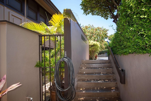 2230 S Kihei Rd Unit 9, Kihei, HI 96753 - view of staircase