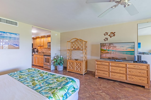 bedroom featuring visible vents and ceiling fan