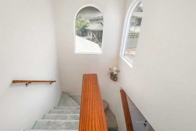 1125 Hoomau Pl, Wailuku, HI 96793 - view of staircase