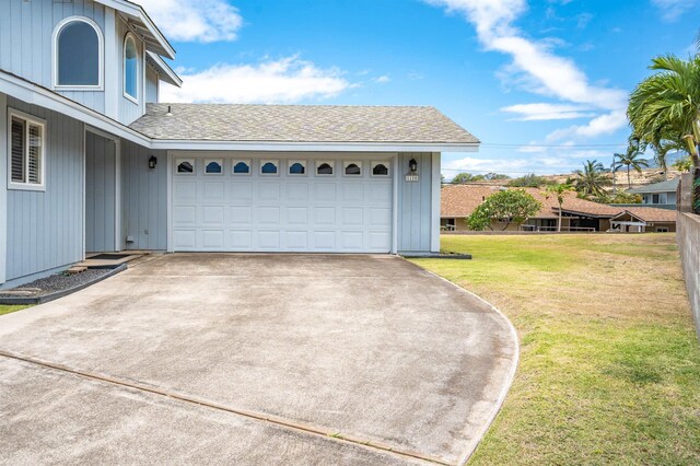 1125 Hoomau Pl, Wailuku, HI 96793 - garage featuring driveway
