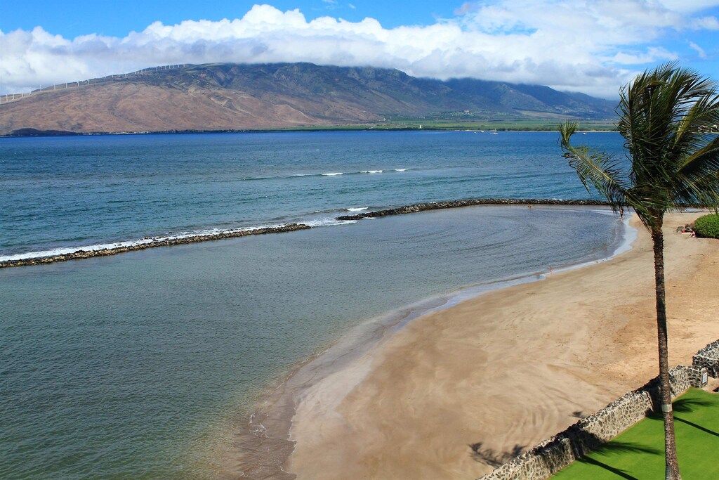 760 S Kihei Rd Unit 510, Kihei, HI 96753 - view of water feature featuring a view of the beach and a mountain view