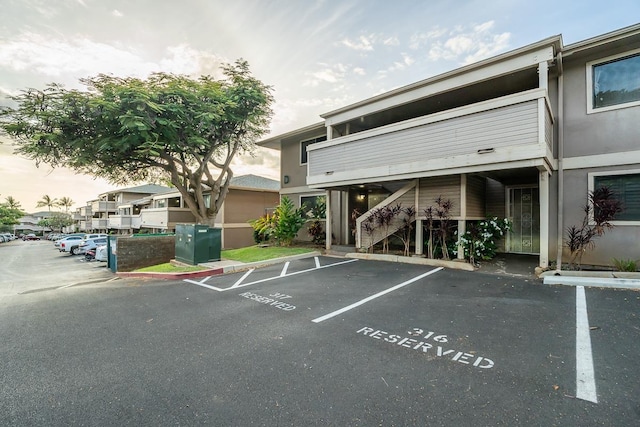 2747 S Kihei Rd Unit D102, Kihei, HI 96753 - uncovered parking lot featuring stairs