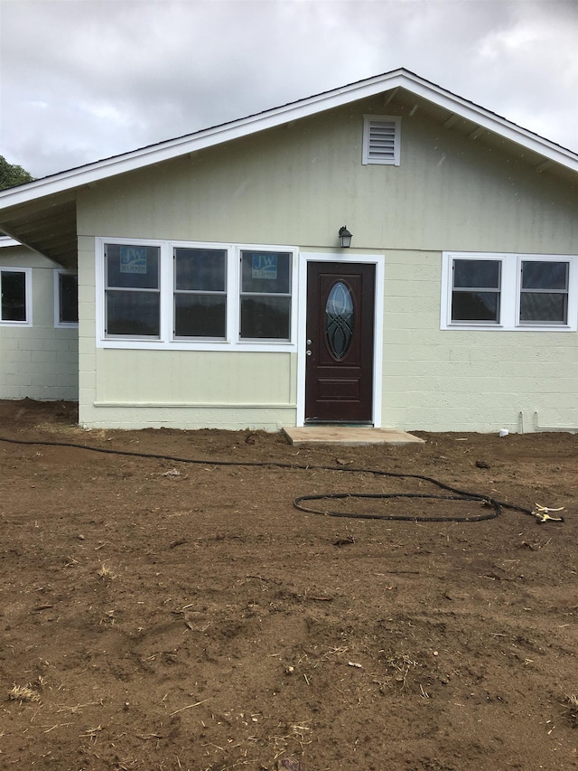 view of front of property