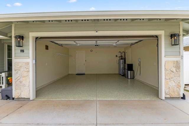 115 Nanu Pl, Wailuku, HI 96793 - garage featuring water heater and driveway