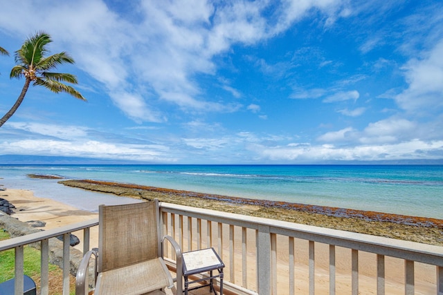 3559 Lower Honoapiilani Rd Unit 720, Lahaina, HI 96761 - balcony with view of water and beach