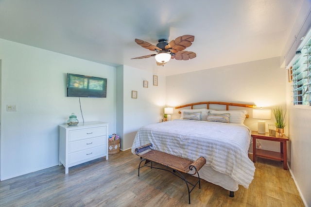 3559 Lower Honoapiilani Rd Unit 720, Lahaina, HI 96761 - bedroom featuring wood finished floors and ceiling fan