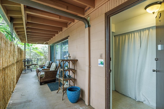 3559 Lower Honoapiilani Rd Unit 720, Lahaina, HI 96761 - view of patio / terrace