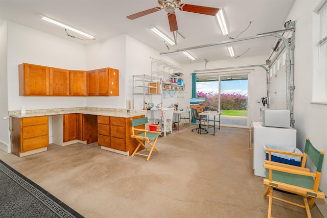 garage featuring ceiling fan