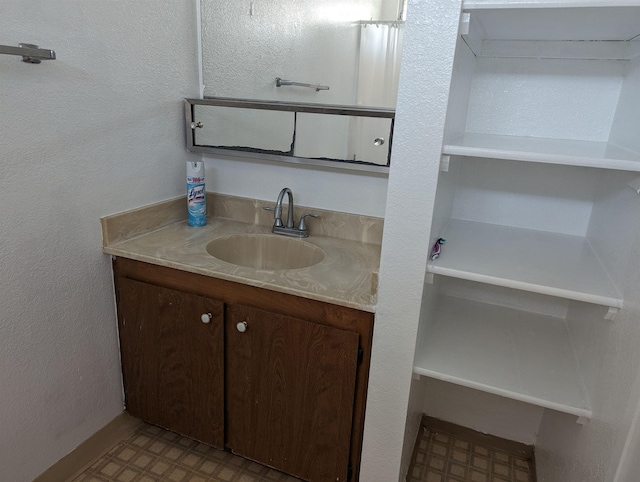 1525 Pakali Pl, Lanai City, HI 96763 - bathroom with vanity