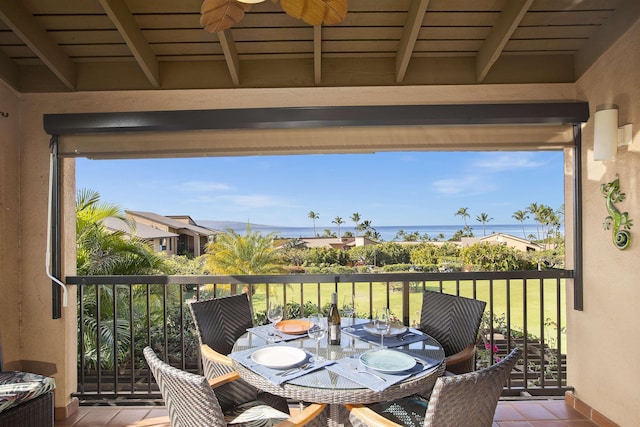 balcony with ceiling fan