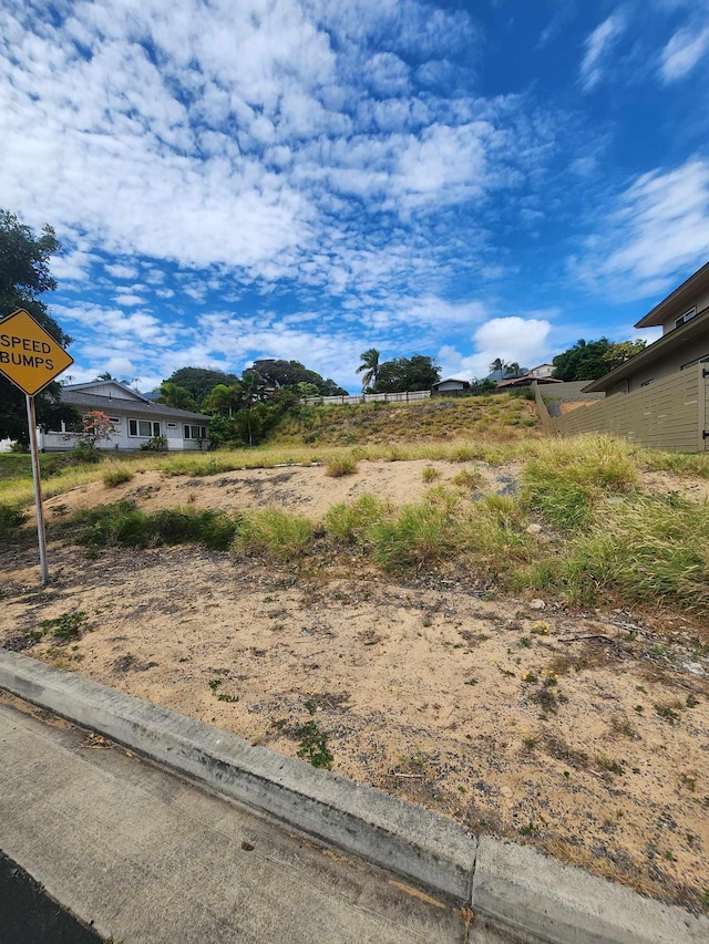 Listing photo 3 for 128 Keoneloa Pl Unit 16, Wailuku HI 96793