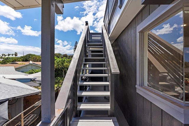 139 Mehani Pl, Kihei, HI 96753 - view of staircase