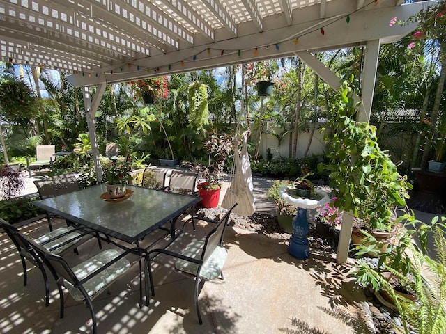 view of patio featuring a pergola