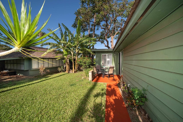 view of yard with a patio