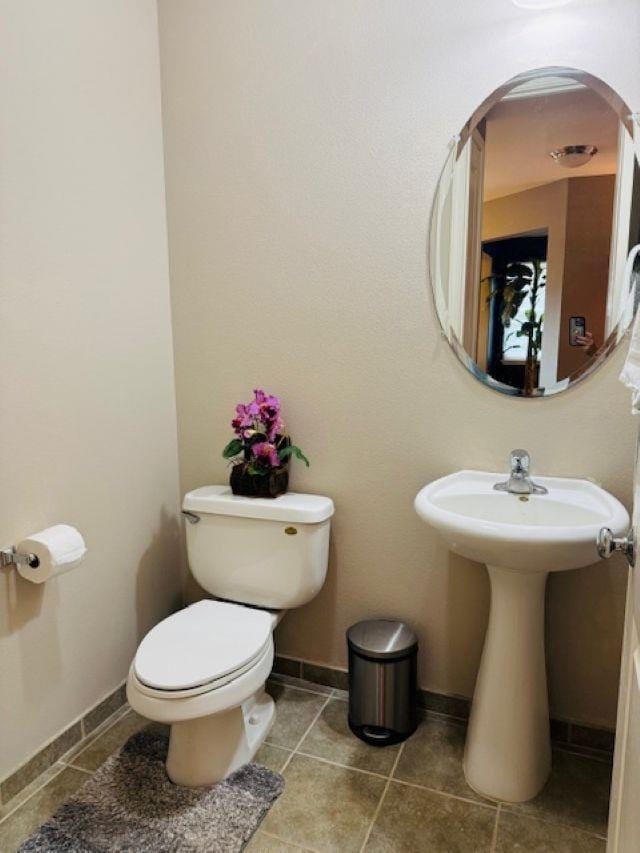 160 Kinohi Loa Loop, Wailuku, HI 96793 - half bath featuring toilet and tile patterned floors