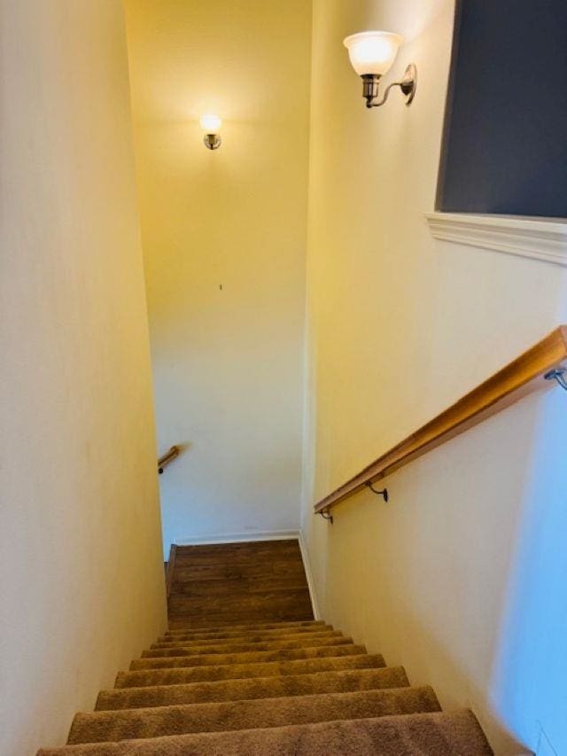 160 Kinohi Loa Loop, Wailuku, HI 96793 - view of staircase
