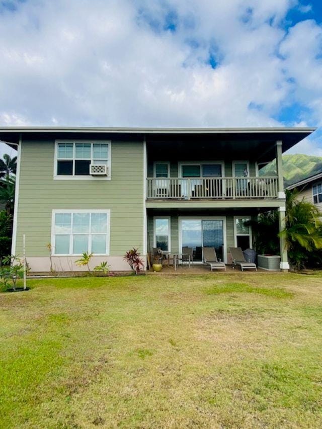 160 Kinohi Loa Loop, Wailuku, HI 96793 - rear view of house featuring a yard