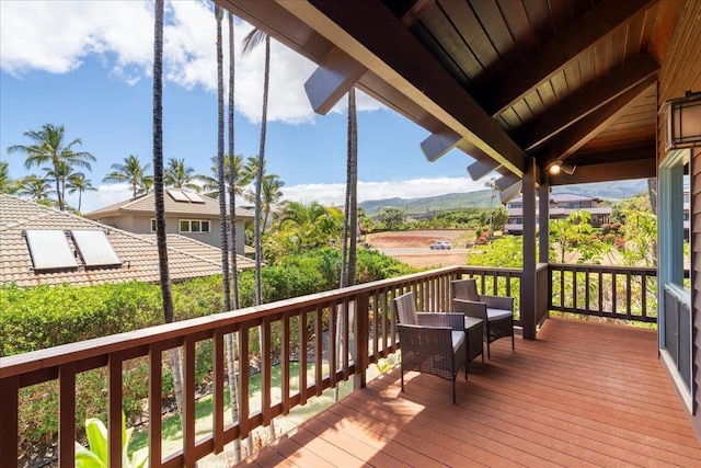 41 Pihaa St, Lahaina, HI 96761 - view of wooden deck