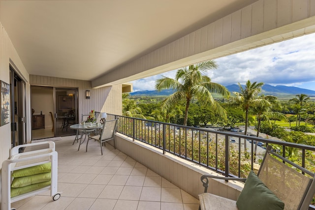 balcony featuring a mountain view