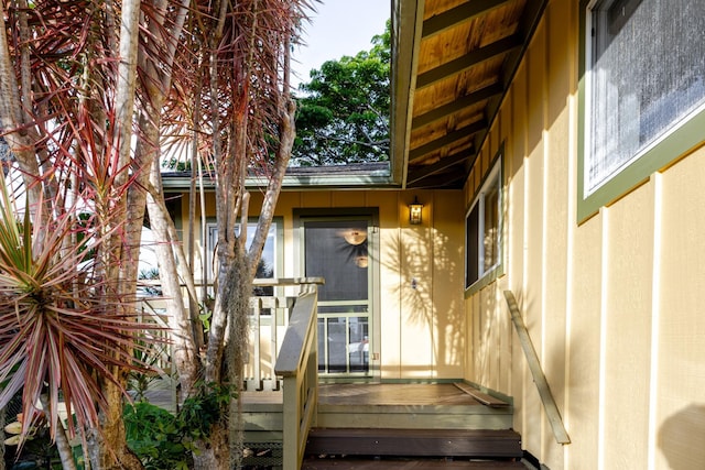 1220 W Kuiaha Rd, Haiku, HI 96708 - entrance to property featuring a deck and stucco siding