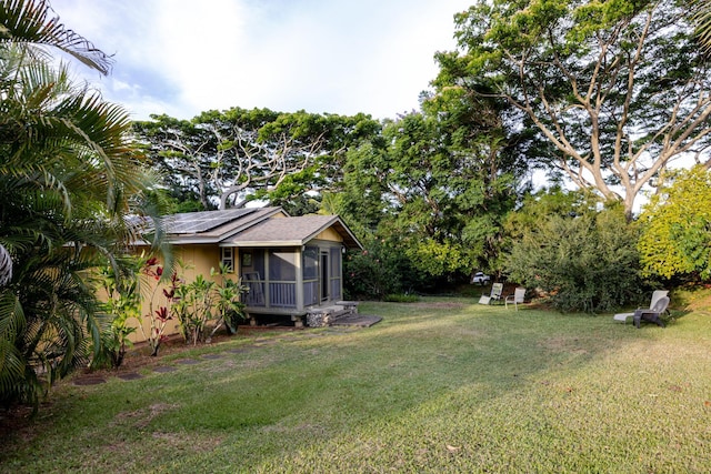 1220 W Kuiaha Rd, Haiku, HI 96708 - view of grassy yard featuring a sunroom