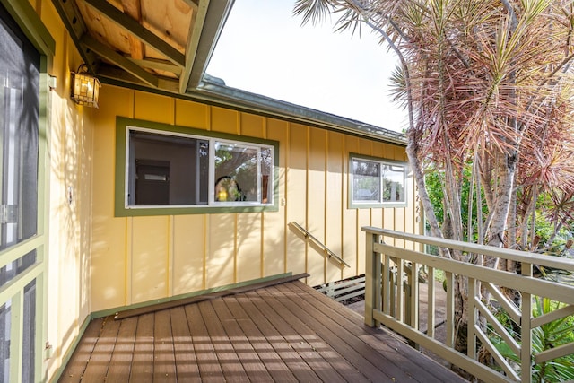 1220 W Kuiaha Rd, Haiku, HI 96708 - view of wooden terrace