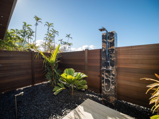 14 Halapa Pl, Kihei, HI 96753 - view of yard