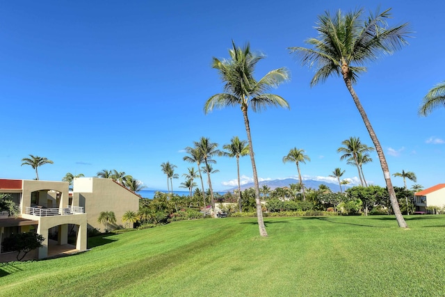 3150 Wailea Alanui Dr Unit 3807, Kihei, HI 96753 - view of yard featuring a mountain view and a balcony