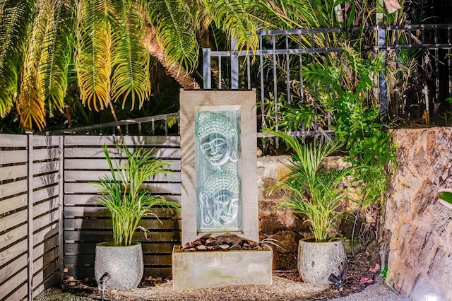 9 Fern Pl, Lahaina, HI 96761 - view of gate featuring fence