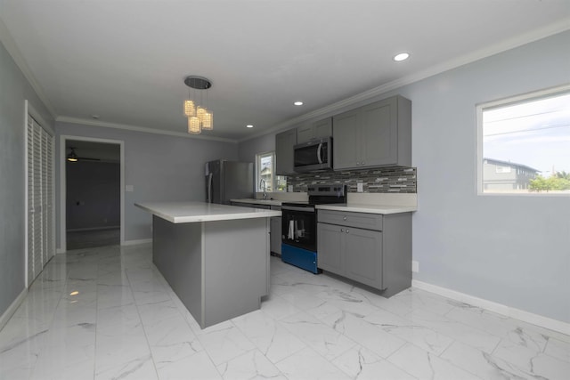 585 Linekona Pl, Wailuku, HI 96793 - kitchen featuring stainless steel appliances, gray cabinetry, baseboards, light countertops, and crown molding