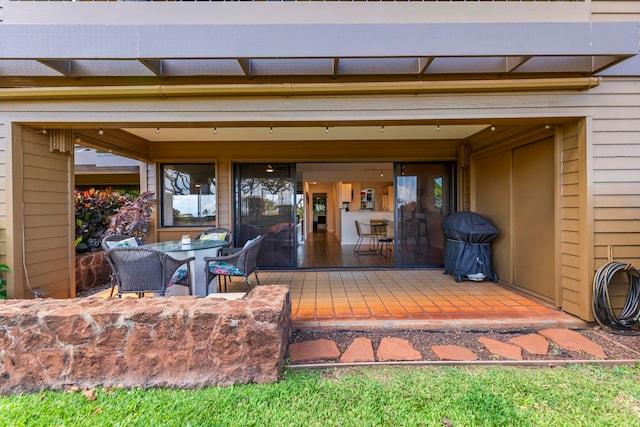 50 Puu Anoano St Unit 503, Lahaina, HI 96761 - view of patio with outdoor dining area