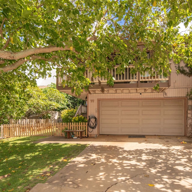 view of front of house featuring a garage