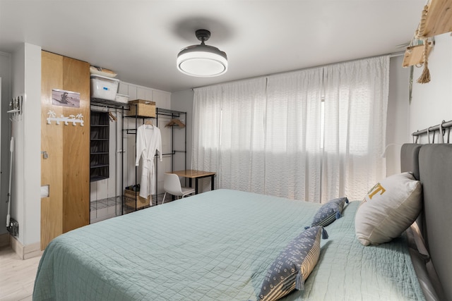 3559 Lower Honoapiilani Rd Unit 709, Lahaina, HI 96761 - bedroom featuring wood finished floors