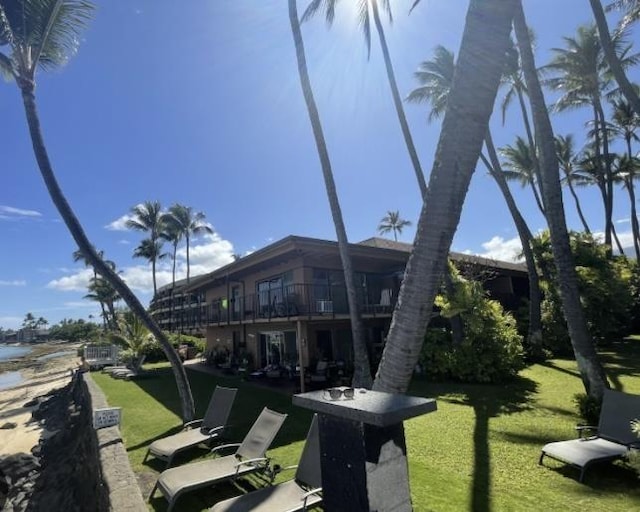 3559 Lower Honoapiilani Rd Unit 709, Lahaina, HI 96761 - exterior space with a lawn