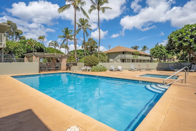 view of swimming pool