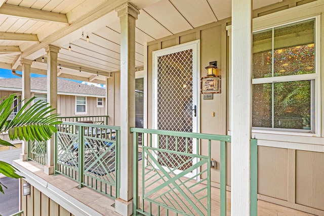24 One Hali Ln Unit 7-203, Kihei, HI 96753 - property entrance featuring a porch