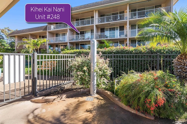 2495 S Kihei Rd Unit 248, Kihei, HI 96753 - view of apartment building / complex with fence