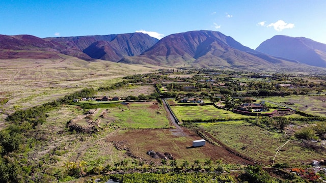 Listing photo 3 for 13 Mele Komo Pl Unit B, Lahaina HI 96761