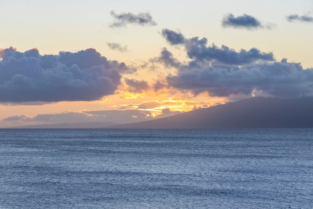 water view featuring mountains