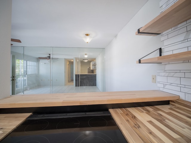 160 Keonekai Rd Unit 14-102, Kihei, HI 96753 - view of hallway