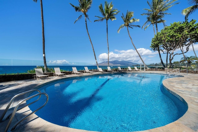 2430 S Kihei Rd Unit 411, Kihei, HI 96753 - community pool featuring a patio area
