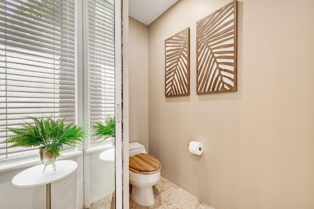 3200 Wailea Alanui Dr Unit 2105, Kihei, HI 96753 - bathroom featuring plenty of natural light