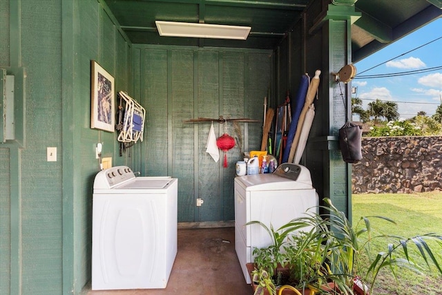 laundry room featuring independent washer and dryer