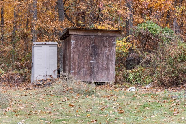 view of outdoor structure