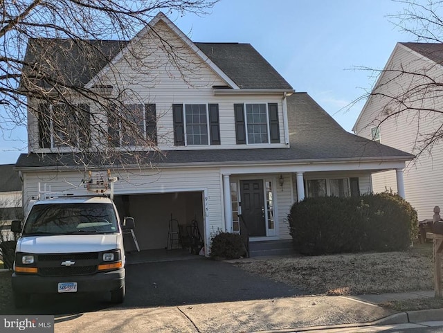 view of front facade featuring a garage