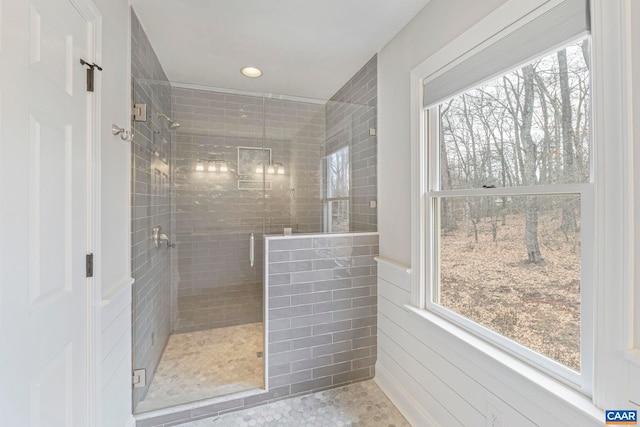 full bathroom featuring a shower stall and recessed lighting