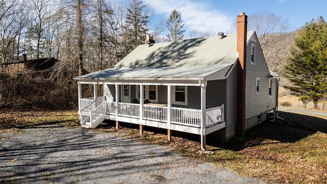 view of front of property with covered porch