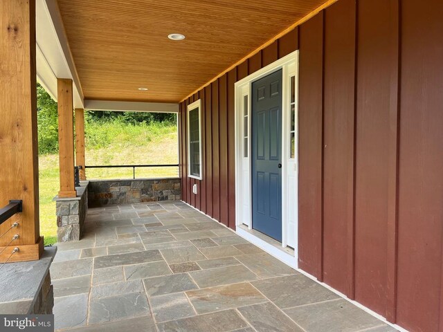 view of patio featuring covered porch