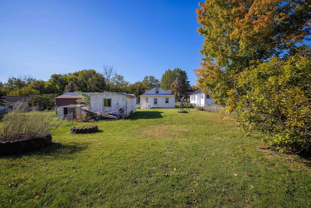 view of yard featuring fence