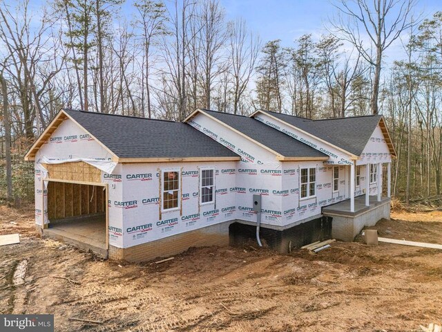 view of front of home featuring a garage